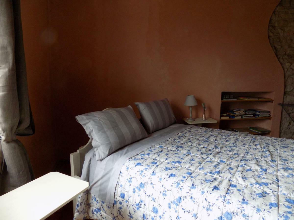 Bed and Breakfast Due Archi SantʼAmbrogio di Valpolicella Habitación foto