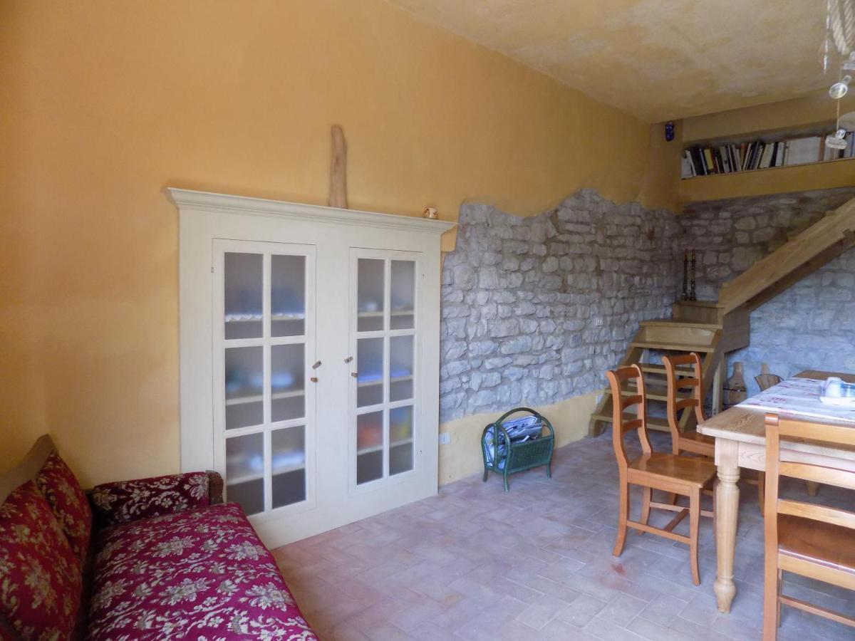 Bed and Breakfast Due Archi SantʼAmbrogio di Valpolicella Habitación foto